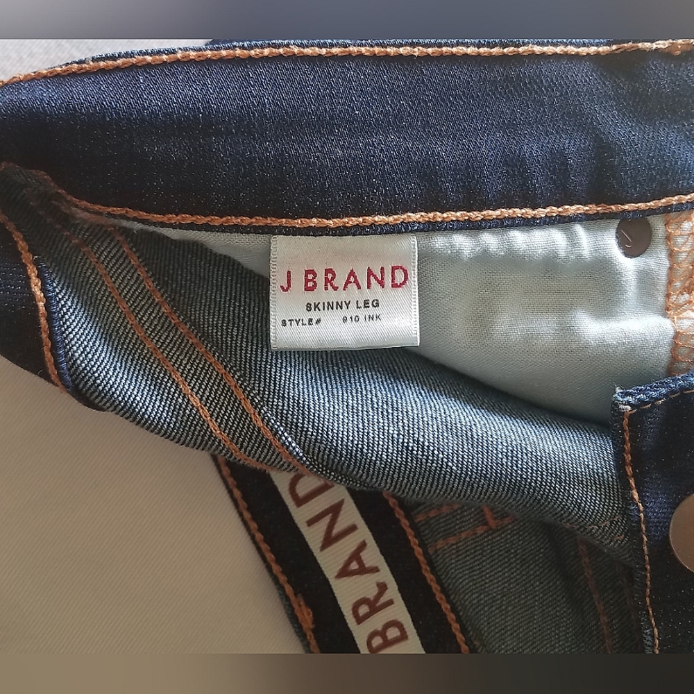 J Brand 910 Low Rise Skinny Leg Jean - Picture 4 of 11